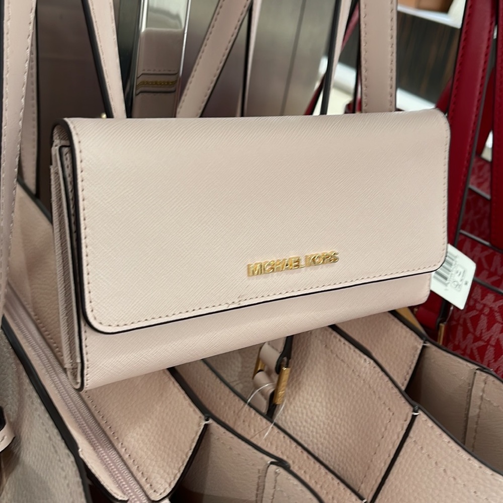 MICHAEL KORS JET SET TRAVEL LARGE TRIFOLD WALLET POWDER BLUSH COLOR - Picture 15 of 16